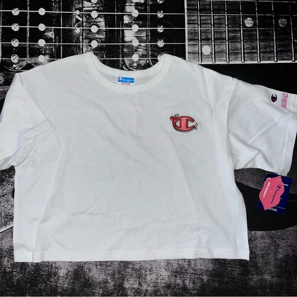 NWT Cropped T-Shirt - Picture 3 of 8